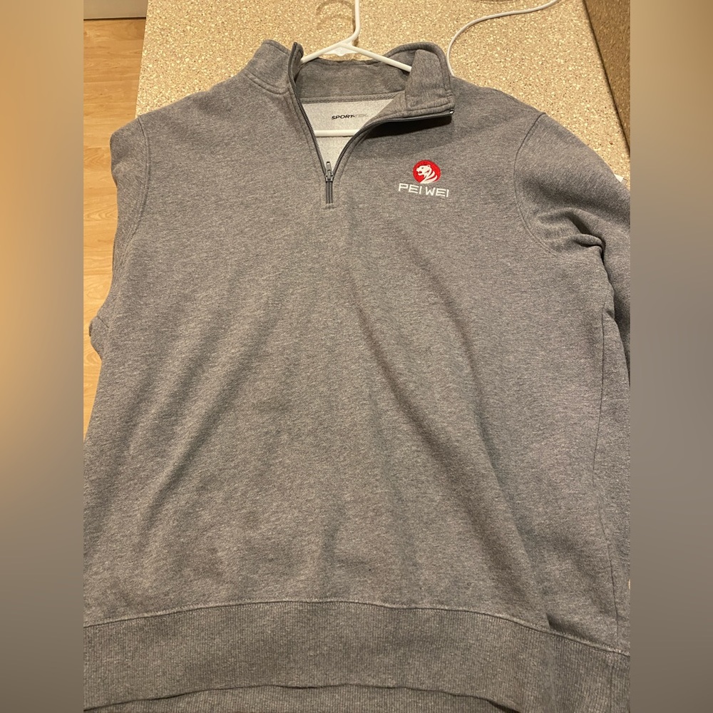 Pei Wei 1/4 Quarter Zip Size L